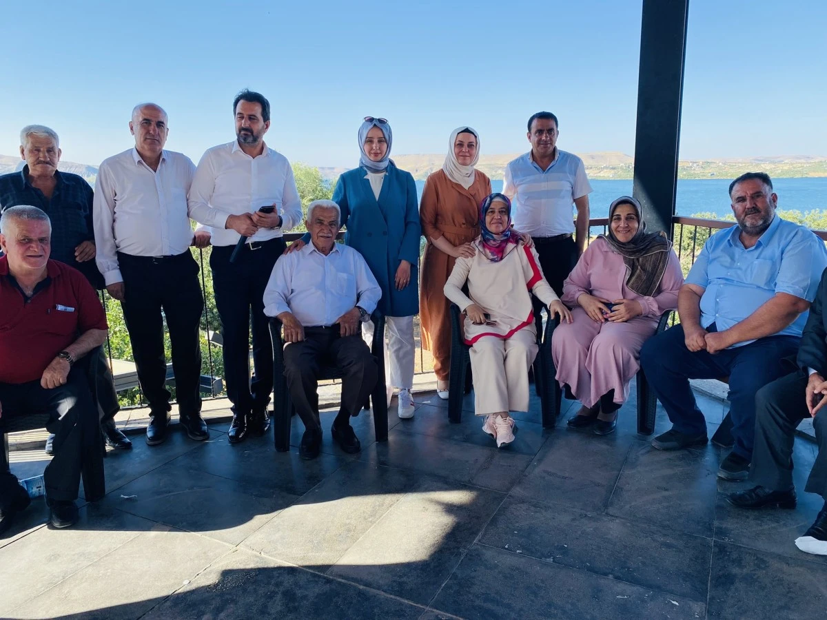 Ak Parti Gaziantep Şehit babalarını unutmadı!..