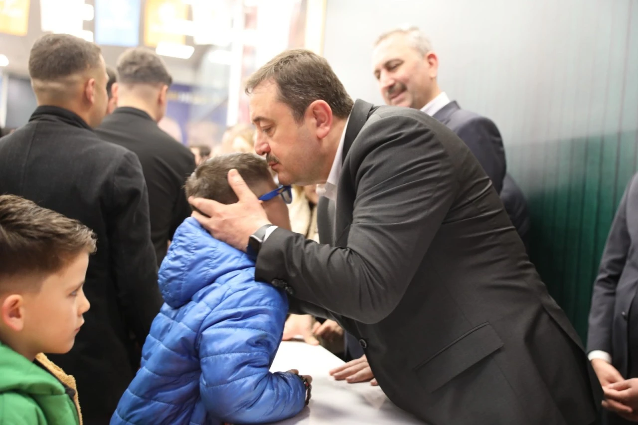 Başkan Fedaioğlu’ndan 23 Nisan Mesaji: “Çocuklarimiz Geleceğimizin Teminatidir”